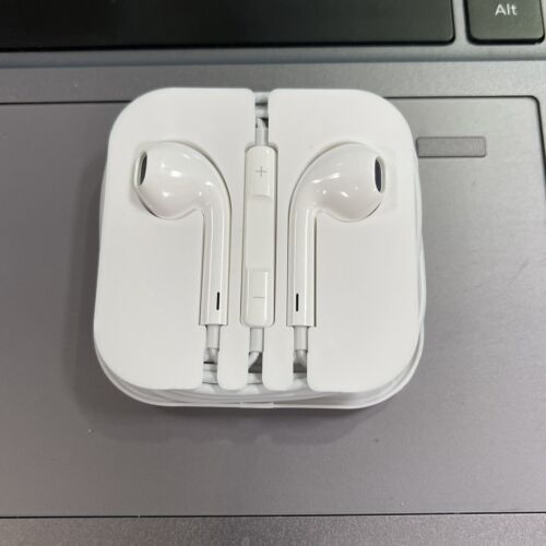 50pcs OEM iPhone/iPod Ear Pods Wired 3.5mm Headphone New Sealed