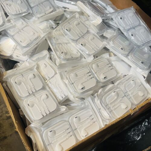 50pcs OEM iPhone/iPod Ear Pods Wired 3.5mm Headphone New Sealed