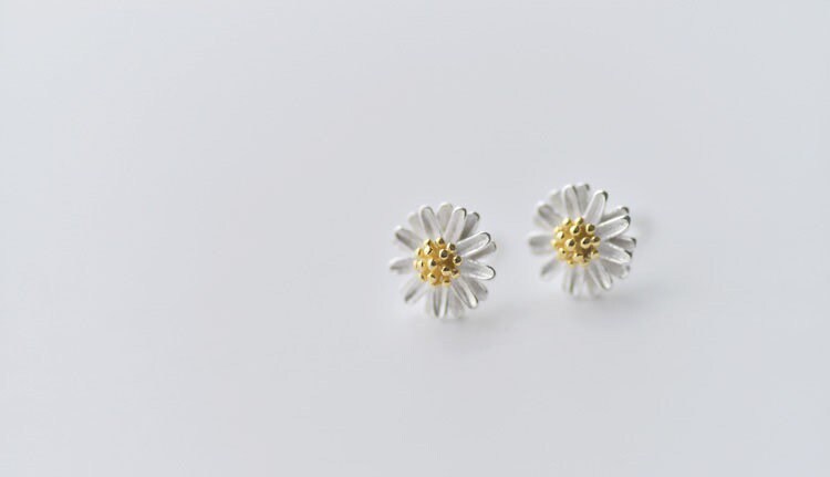 Daisy Sterling silver Stud earrings, Christmas gift includes gift box B15