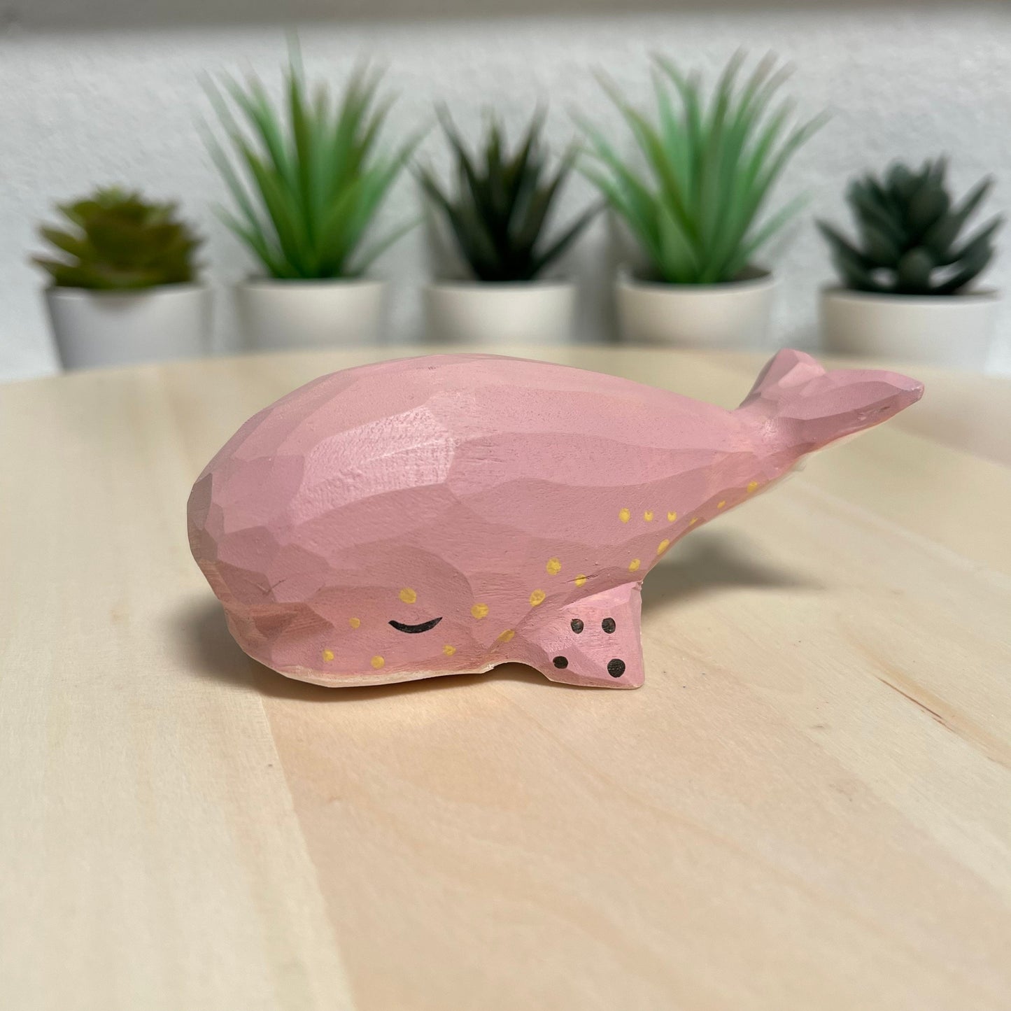 YEEYAYA Pink Whale 4.2“ Wood sculpture Hand Carved Wood Figurine woodcarving statue home decor room decor Aquatic animal Marine