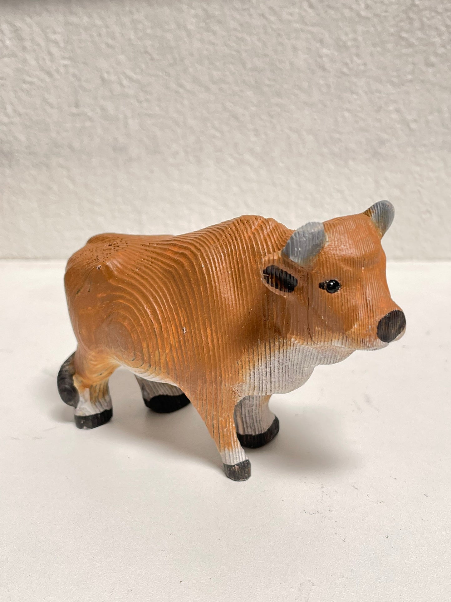 YEEYAYA Wood OX cattle bull Wood sculpture Home decor Wood statue Wood figurines room decor Hand Carved farm animals