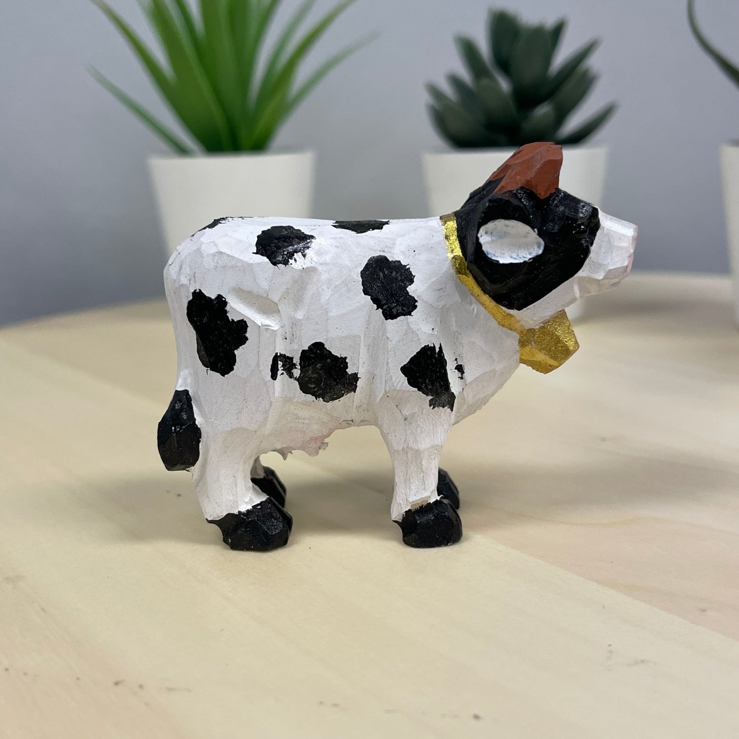 YEEYAYA Cow 3” Wood sculpture Hand Carved Wood Figurine Christmas gift Wood Statue Room Decor home Decor Farm animals Zoo animals