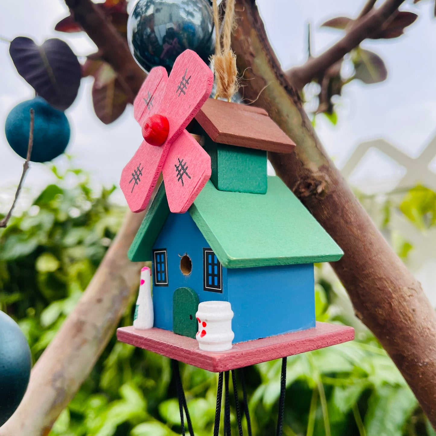 YEEYAYA Hand made wooden house wind chime