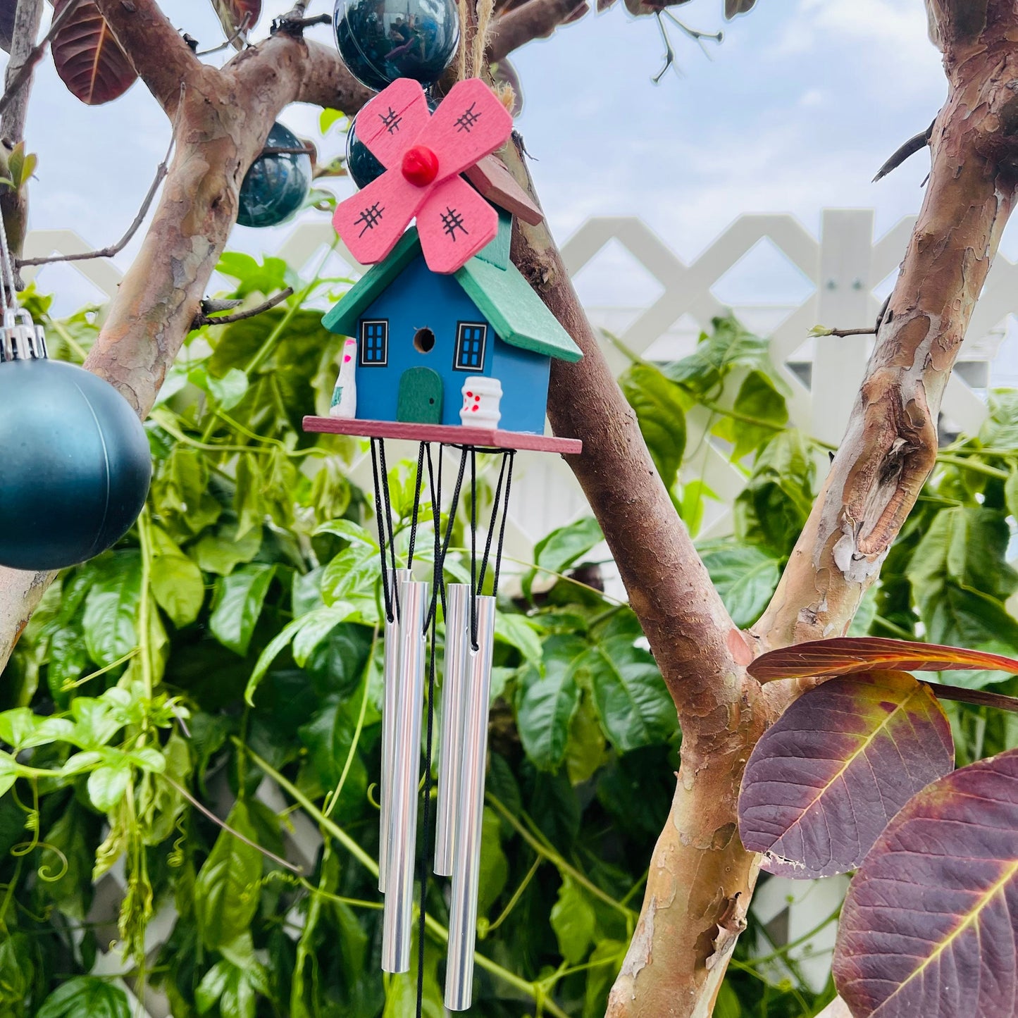 YEEYAYA Hand made wooden house wind chime